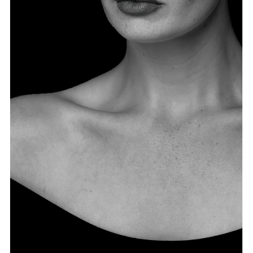 EXTRAORDINARY WOMAN